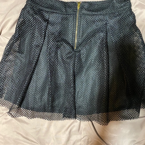 Skirt - Picture 2 of 3